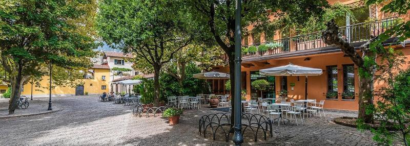 Hotel Don Abbondio Lecco Exterior foto