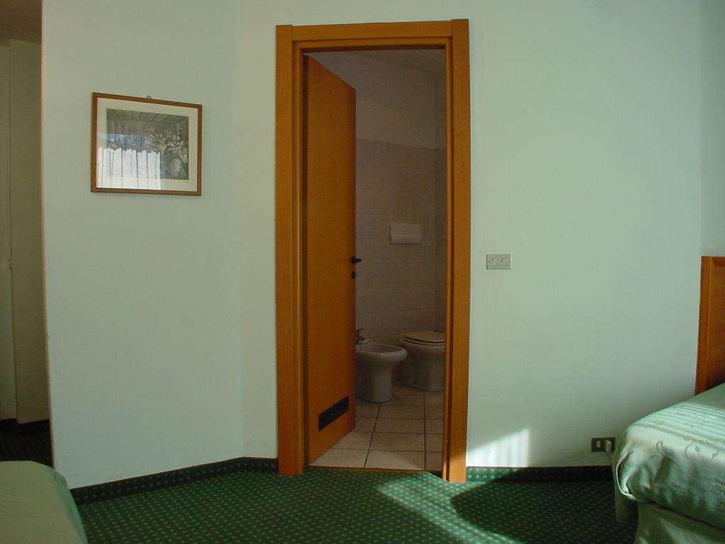 Hotel Don Abbondio Lecco Quarto foto